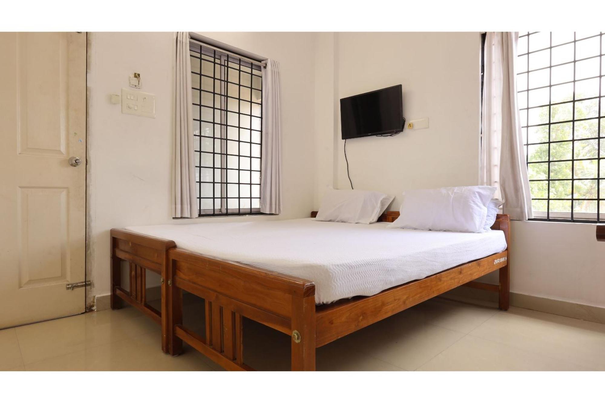 Collection O Ar Square Hotel Thrissur Екстериор снимка