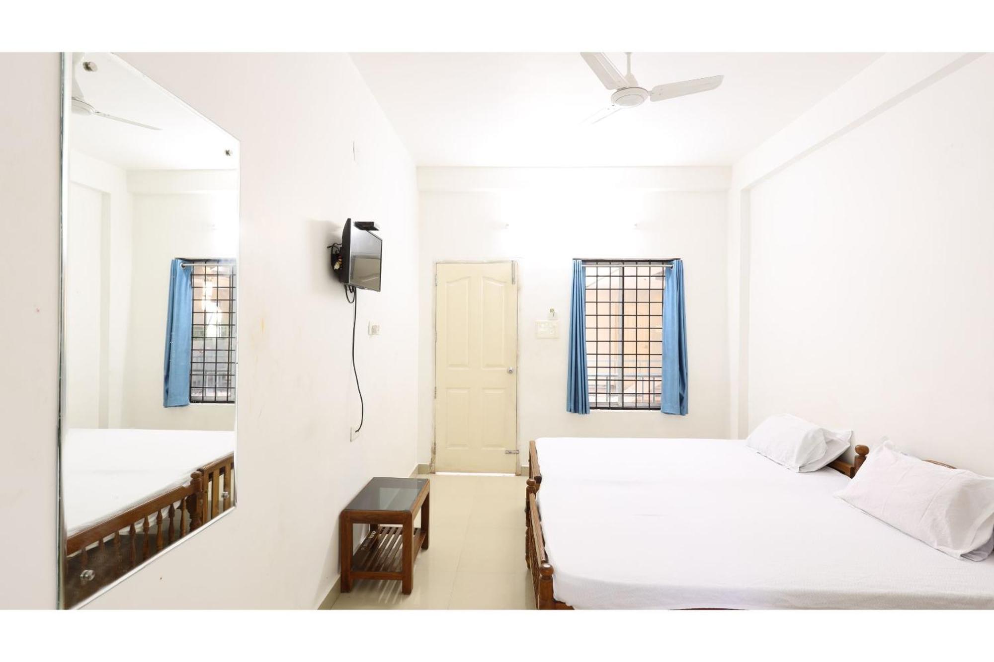 Collection O Ar Square Hotel Thrissur Екстериор снимка