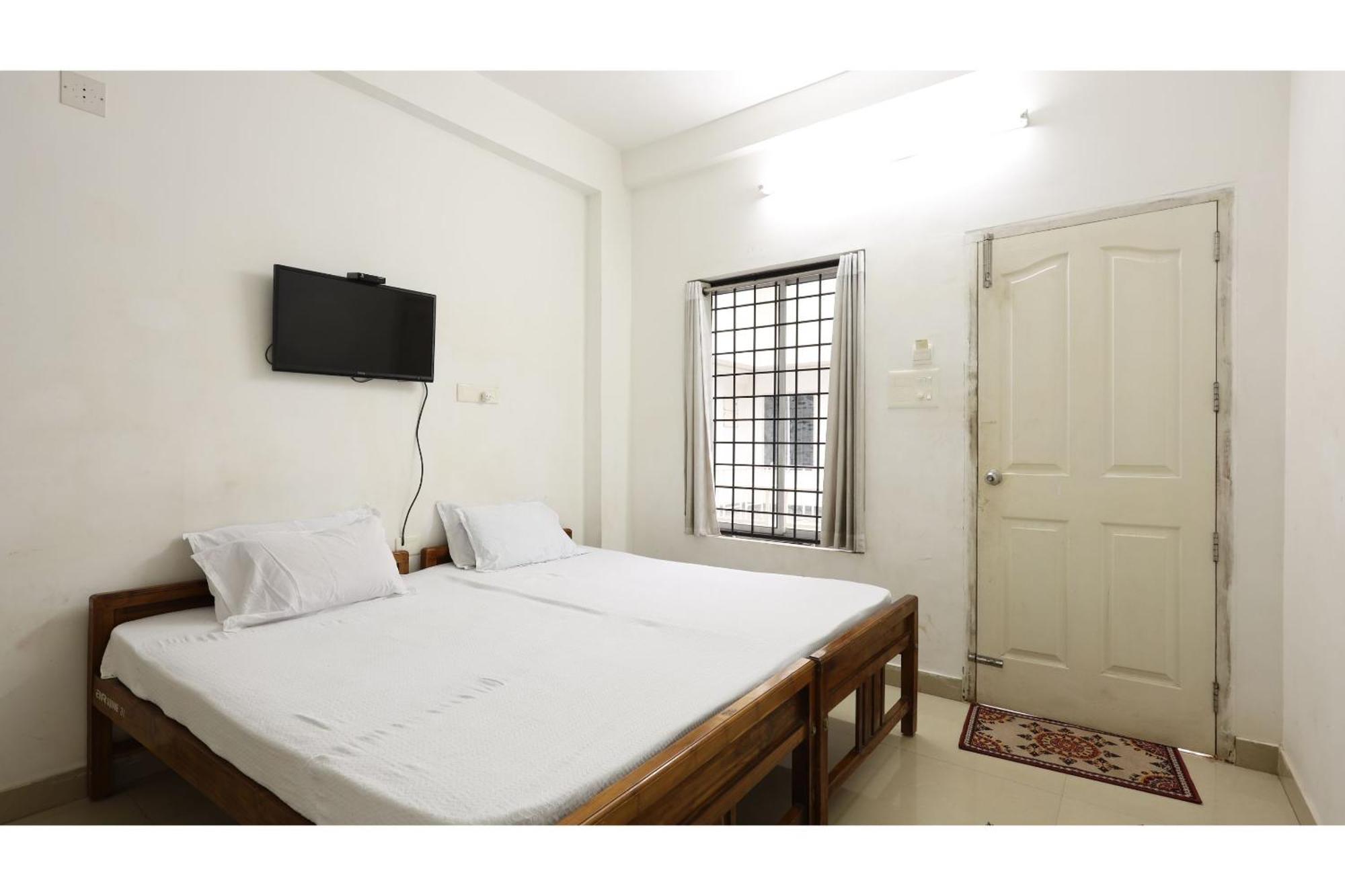Collection O Ar Square Hotel Thrissur Екстериор снимка
